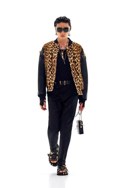 Look 57